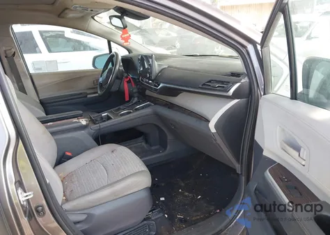 2021 Toyota Sienna Le z USA, uszkodzony, nr VIN 5TDBRKEC0MS073840